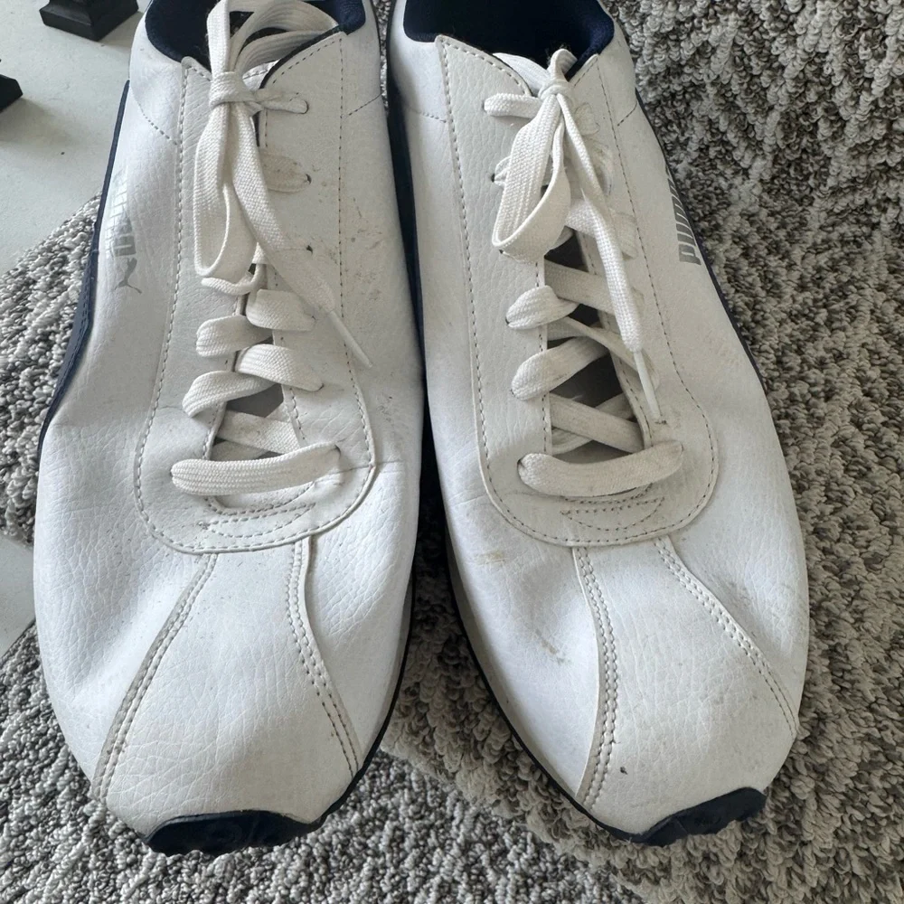 Puma Shoes men’s size 12 White with navy blue